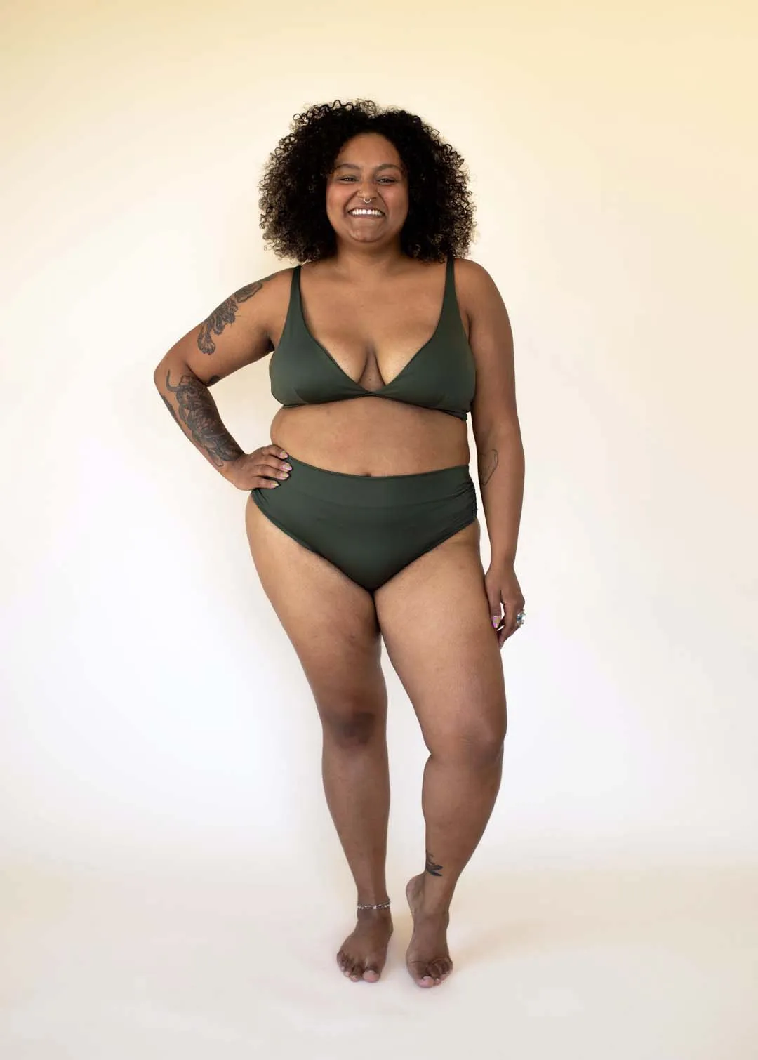 CHEEKY MAGIC BOTTOMS [Mid Rise]