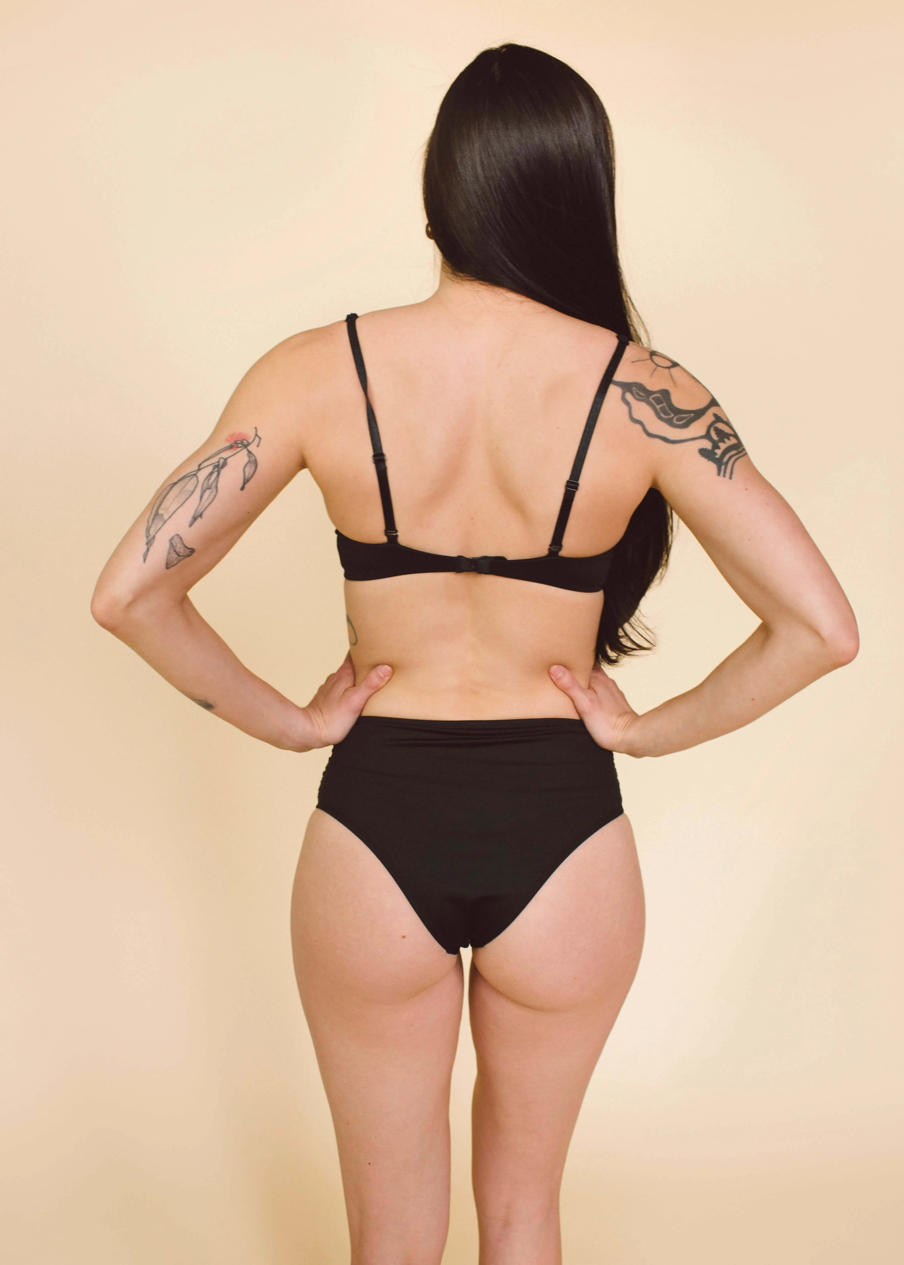 CHEEKY MAGIC BOTTOMS [Mid Rise]