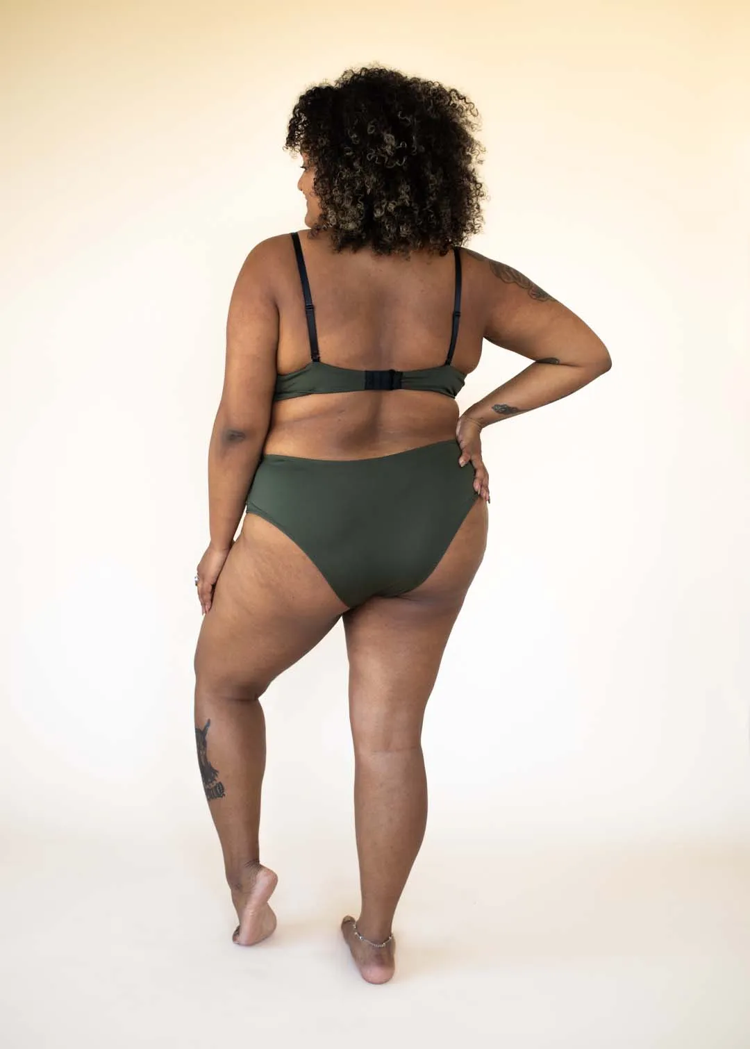 CHEEKY MAGIC BOTTOMS [Mid Rise]